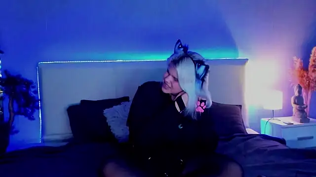 JoannLowe online show from 03/18/25, 08:15