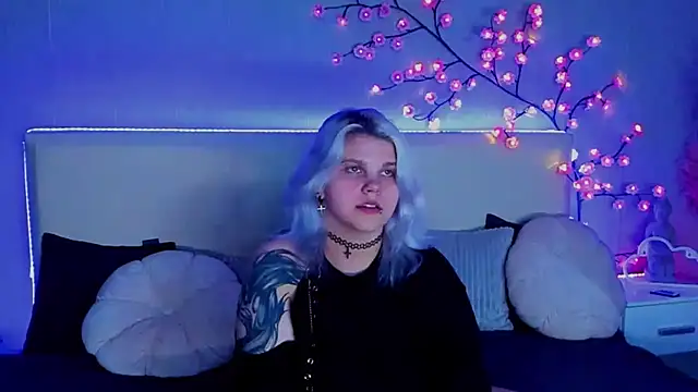 JoannLowe online show from 09/30/25, 08:14