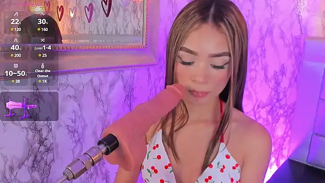 Snapshot of LYEN_RAE chatting on 03/13/25, 11:16 LYEN RAE online show from 03/13/25, 11:16