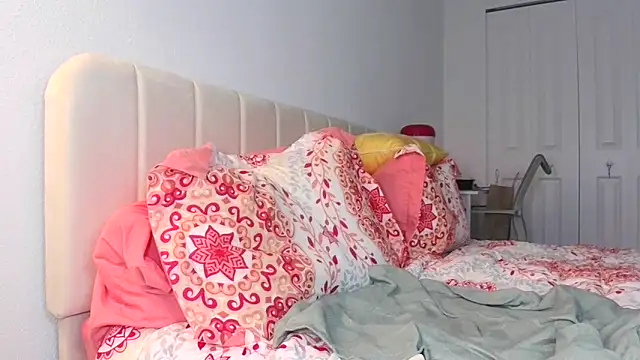 Snapshot of MistressLava_Femdom chatting on 02/10/26, 01:04 MistressLava Femdom online show from 02/10/26, 01:04