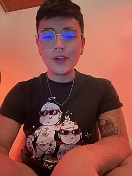 Ashley Chriss online show from 12/23/24, 03:40