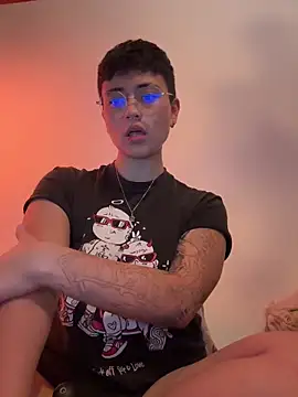 Ashley Chriss online show from 01/05/25, 11:04