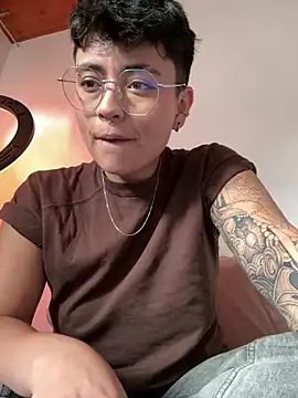 Ashley Chriss online show from 01/19/25, 09:34