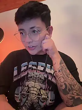 Ashley Chriss online show from 01/23/25, 03:05