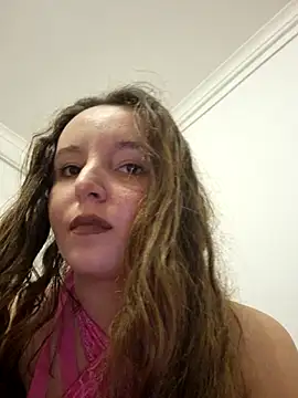 Snapshot of LineaDemie chatting on 10/15/25, 04:29 LineaDemie online show from 10/15/25, 04:29