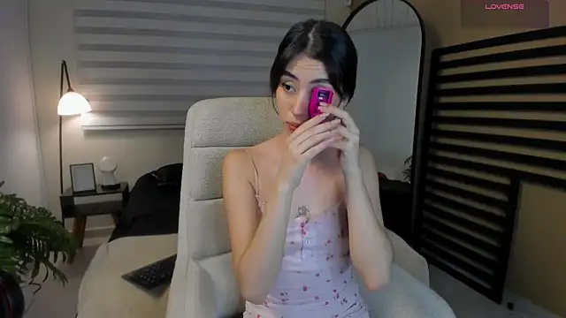 Catyloves online show from 04/11/26, 10:47