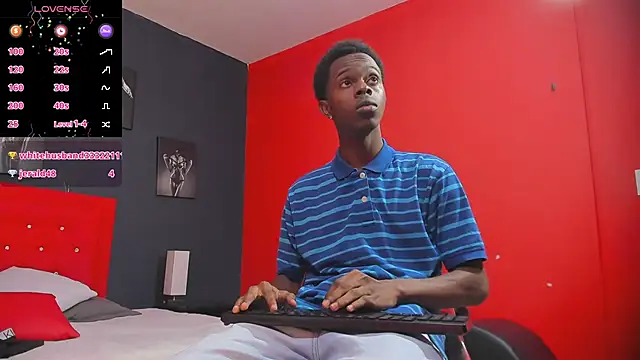 Snapshot of OraineBarrett chatting on 12/14/24, 12:01 OraineBarrett online show from 12/14/24, 12:01