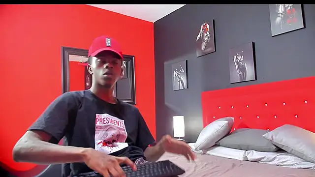 Snapshot of OraineBarrett chatting on 02/20/25, 08:03 OraineBarrett online show from 02/20/25, 08:03