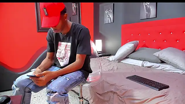 Snapshot of OraineBarrett chatting on 02/24/25, 08:03 OraineBarrett online show from 02/24/25, 08:03