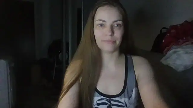 AnnaDiamond1 online show from 04/12/26, 10:26