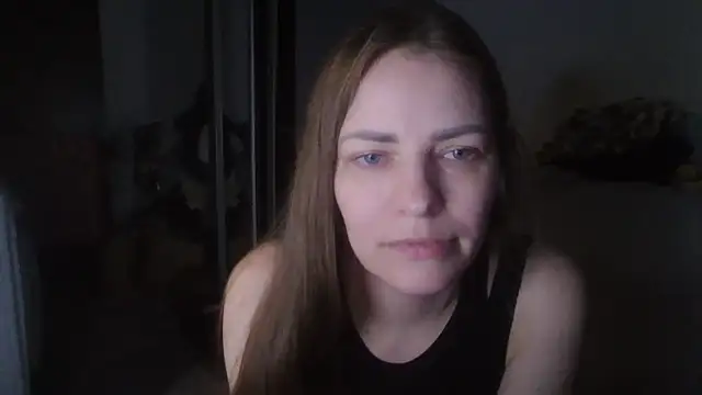 AnnaDiamond1 online show from 05/15/26, 09:44
