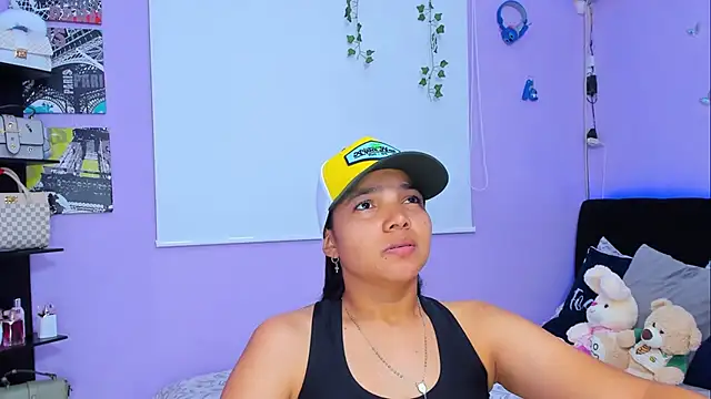 sara mendez2 online show from 03/10/25, 11:06