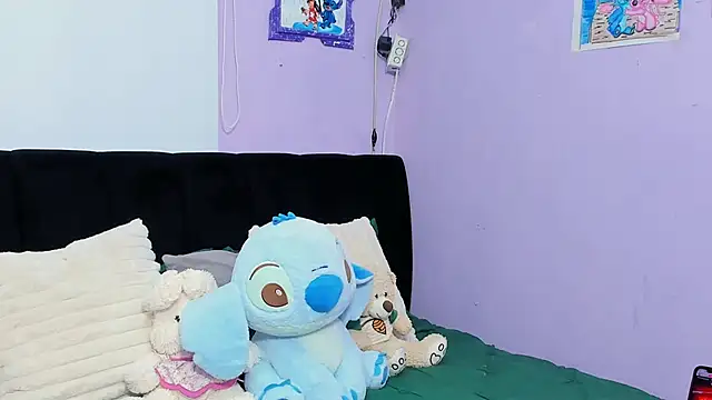 sara mendez2 online show from 10/18/25, 11:27