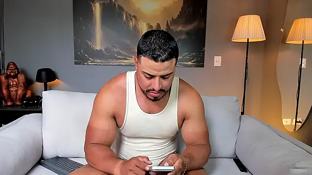 Snapshot of ApoloMakris chatting on 02/02/26, 07:12 ApoloMakris online show from 02/02/26, 07:12