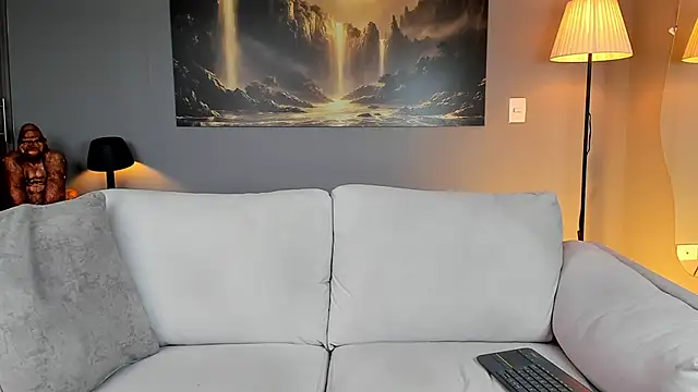 Snapshot of ApoloMakris chatting on 02/05/26, 08:57 ApoloMakris online show from 02/05/26, 08:57