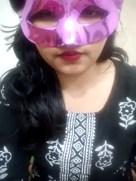 Snapshot of Shivi_shahh chatting on 01/19/25, 06:10 Shivi shahh online show from 01/19/25, 06:10