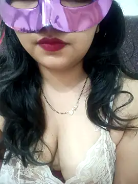 Snapshot of Shivi_shahh chatting on 03/04/25, 05:56 Shivi shahh online show from 03/04/25, 05:56