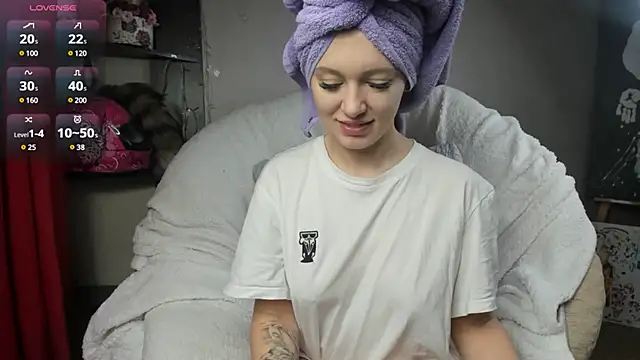 foxy blond online show from 02/25/25, 03:42