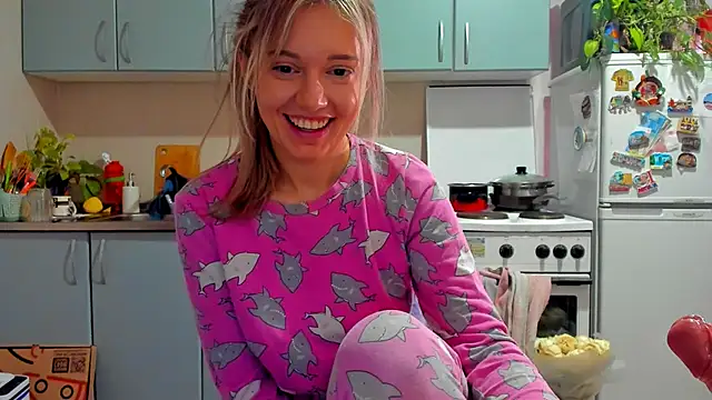 foxy blond online show from 11/07/25, 12:38