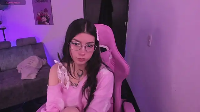 cami mila9 online show from 12/01/25, 10:26