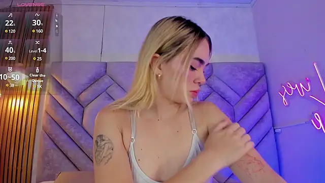 Lucy Vega online show from 12/18/24, 12:07