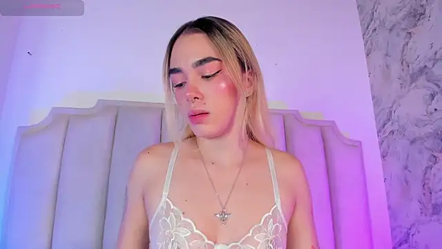 Lucy Vega online show from 01/14/25, 03:53