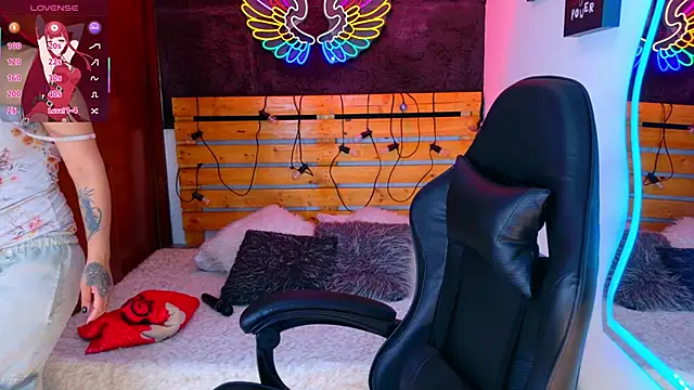 meghan nill online show from 04/10/26, 03:01