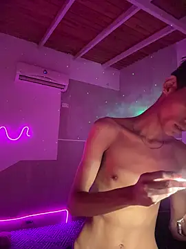 Mauuu18 online show from 10/26/25, 02:50