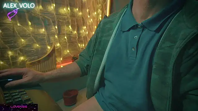 alex-volo online show from 12/20/24, 04:42