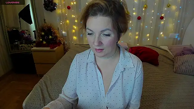 Katherine Fox online show from 12/12/24, 10:45