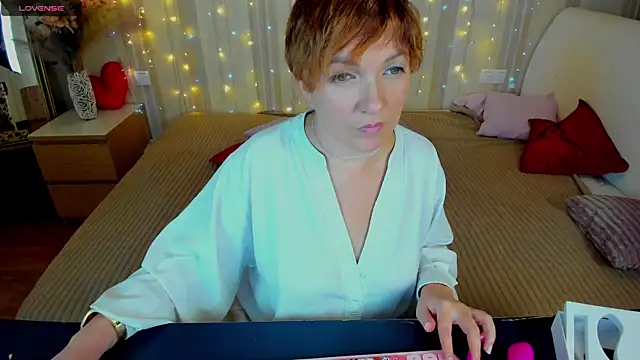 Katherine Fox online show from 01/11/25, 11:12