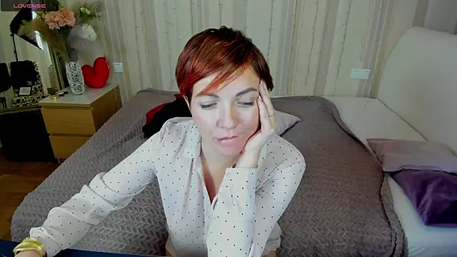 Katherine Fox online show from 02/01/25, 09:54