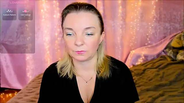 Regina  blue online show from 01/23/25, 05:10