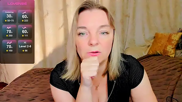 Regina  blue online show from 10/18/25, 04:52