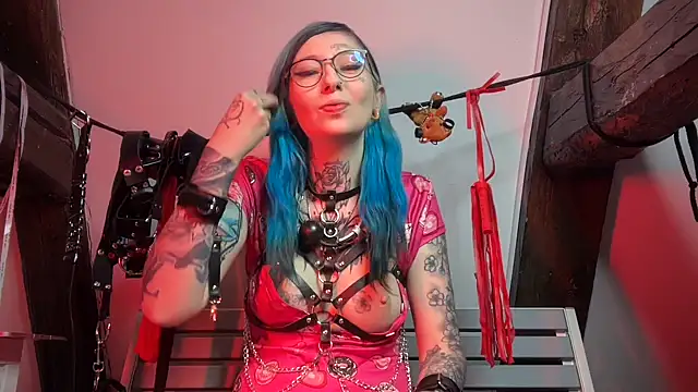 coyemoo online show from 11/12/25, 10:15