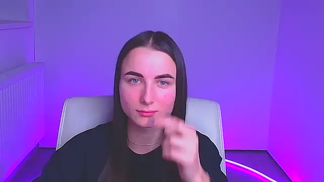 Eva Janee online show from 12/19/24, 03:30