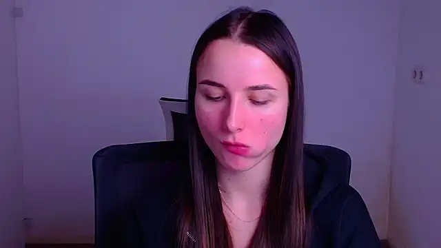 Eva Janee online show from 12/26/24, 09:55