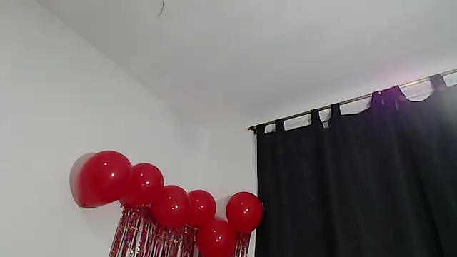 Snapshot of FernandaClar chatting on 02/14/25, 11:31 FernandaClar online show from 02/14/25, 11:31