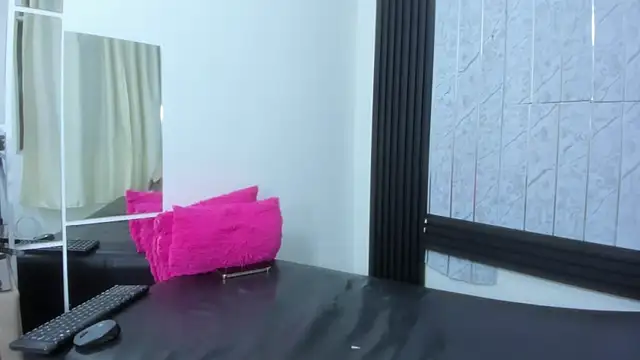 FernandaClar online show from 12/22/25, 10:40