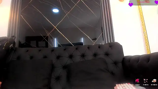 EvaaLovia1 online show from 09/23/25, 01:47