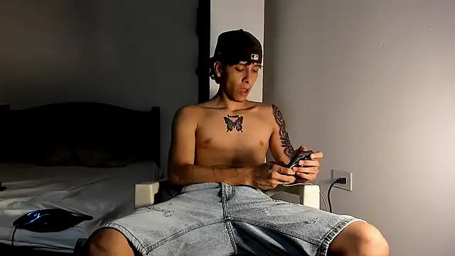 Snakebutterfly online show from 01/09/25, 06:59