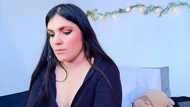 Amara vega online show from 05/08/26, 04:34