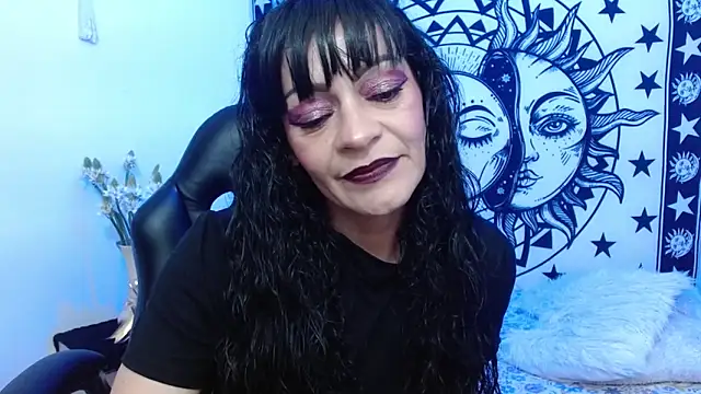 AlexandraJones  online show from 12/16/25, 02:49