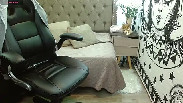 AlexandraJones  online show from 02/26/26, 01:37