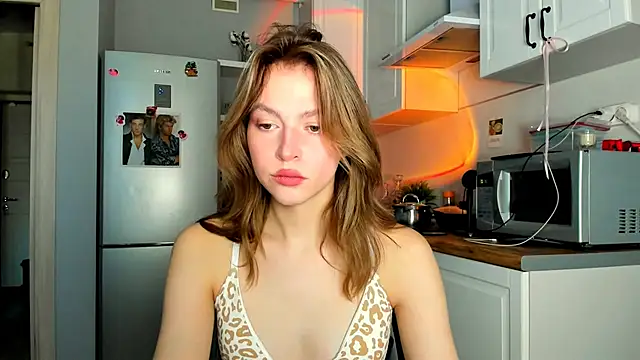 Niky  Jess online show from 02/26/25, 10:04