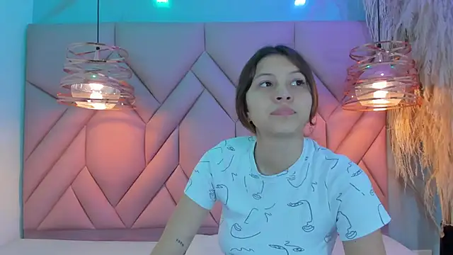 AngelaaCute  online show from 01/07/25, 11:58