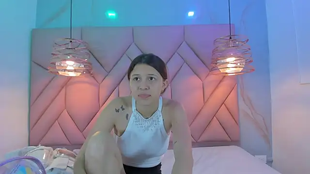 AngelaaCute  online show from 01/18/25, 11:43