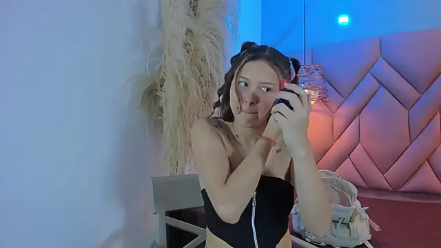 AngelaaCute  online show from 02/08/25, 12:28