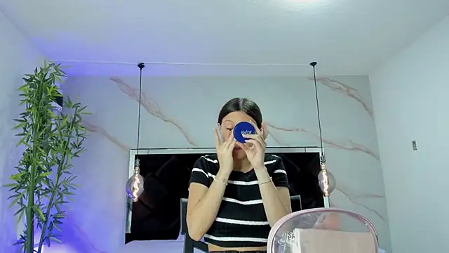 AngelaaCute  online show from 09/17/25, 12:29