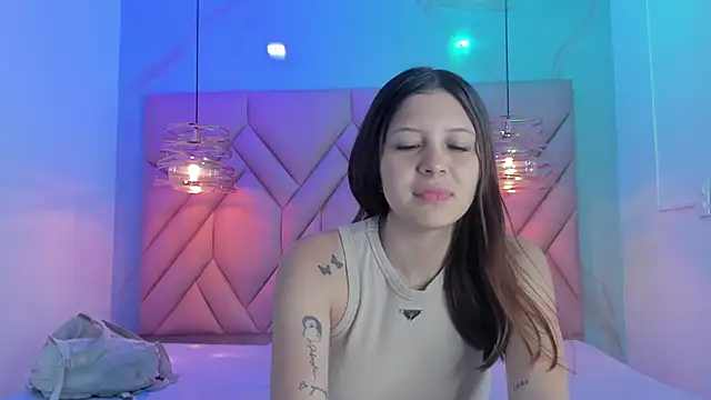 Snapshot of AngelaaCute_ chatting on 06/12/26, 12:15 AngelaaCute online show from 06/12/26, 12:15